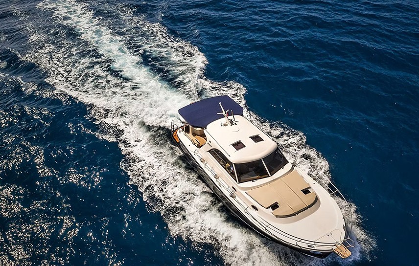 Adriana 44 boat eksterijer