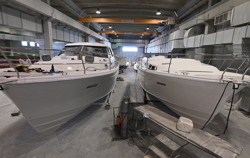 Adriana 36 boat services