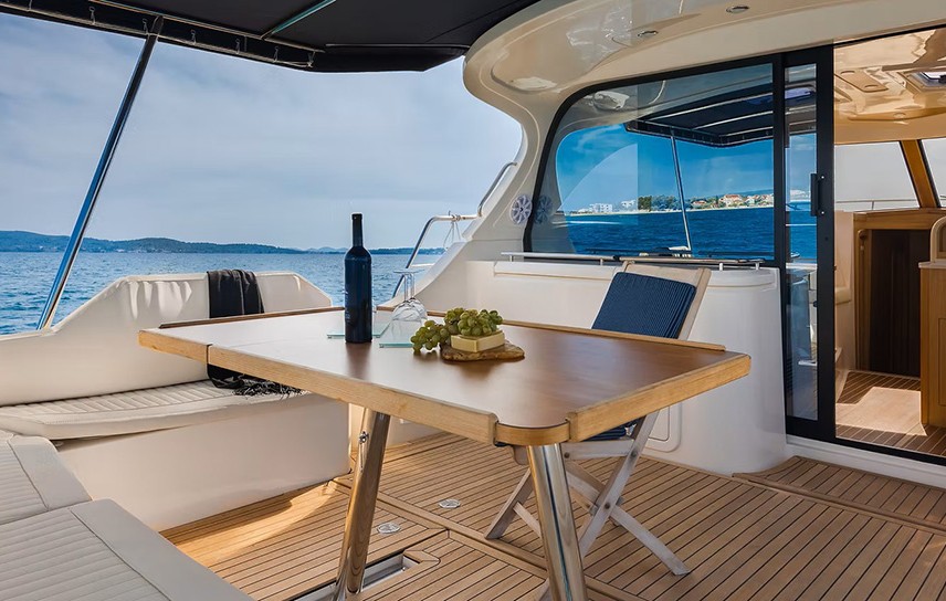 Adriana 44 boat interijer