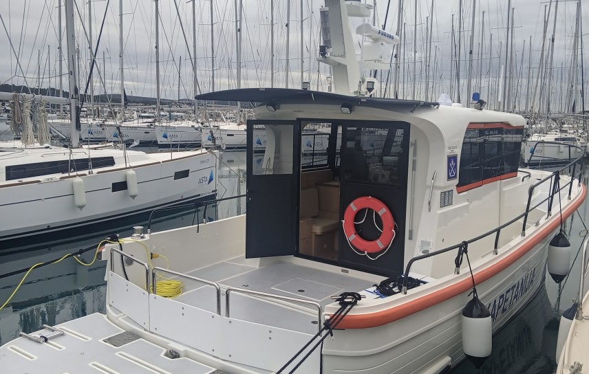 Adriana 36 Patrol boat