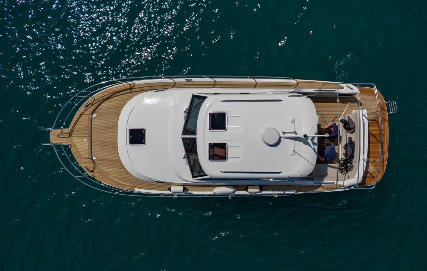 Adriana 36 boat eksterijer